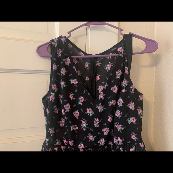 Forever 21 Black Floral Dress Size L - Picture 2 of 3